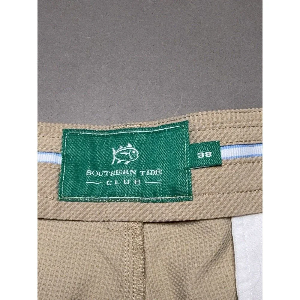 Southern Tide Club Tech Khaki Golf Shorts Size 38